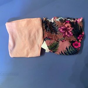 Victoria Secret NWT Thongs size Large